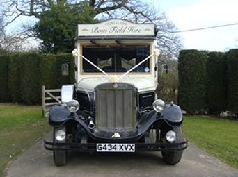 Asquith Mascot Bus front view